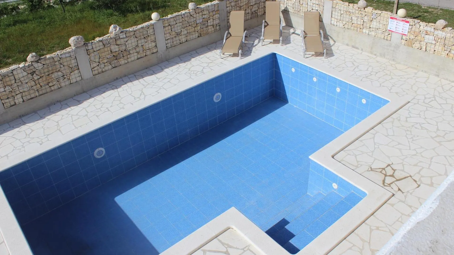 Vila Roza Gornje Biljane 0*,