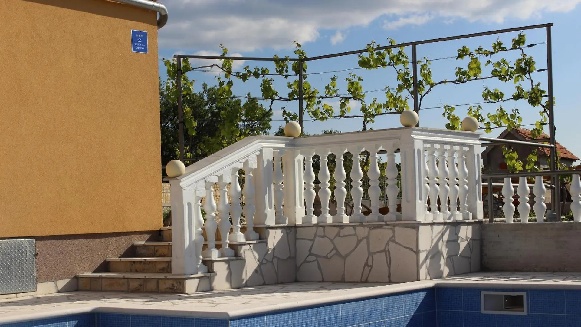 Vila Roza Gornje Biljane 빌라